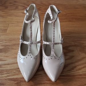 Nude Marc Fisher pumps